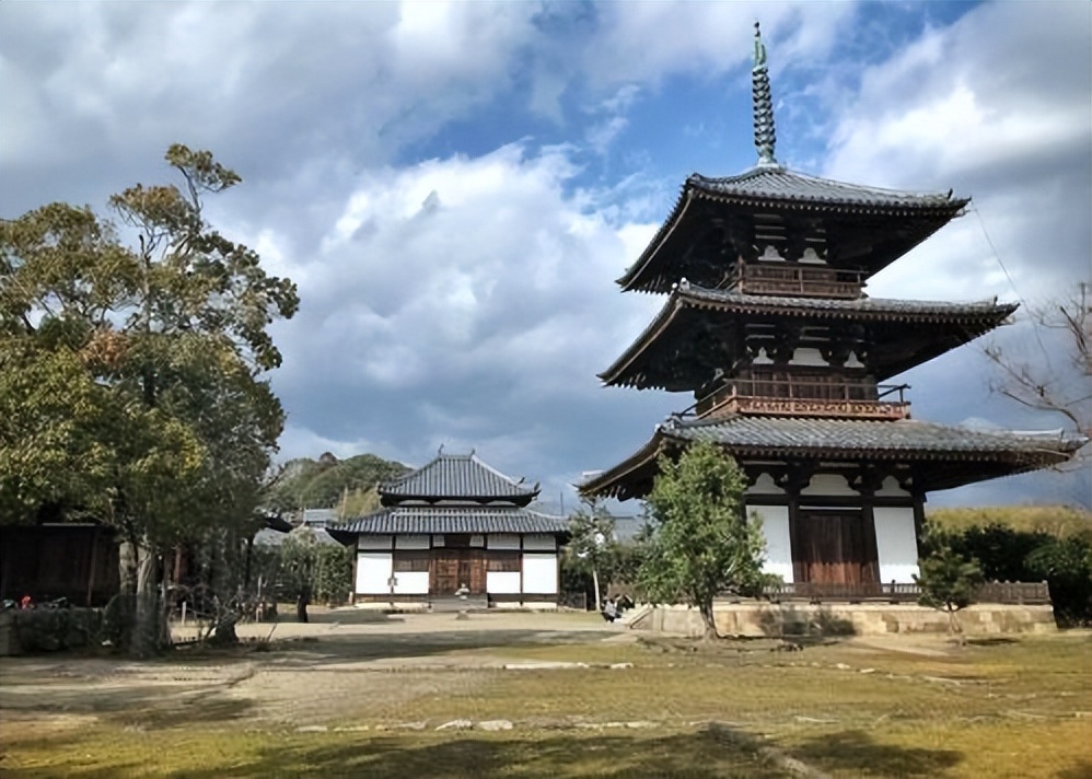 日本什么时候成为工业国家的,日本迅速完成工业化的原因