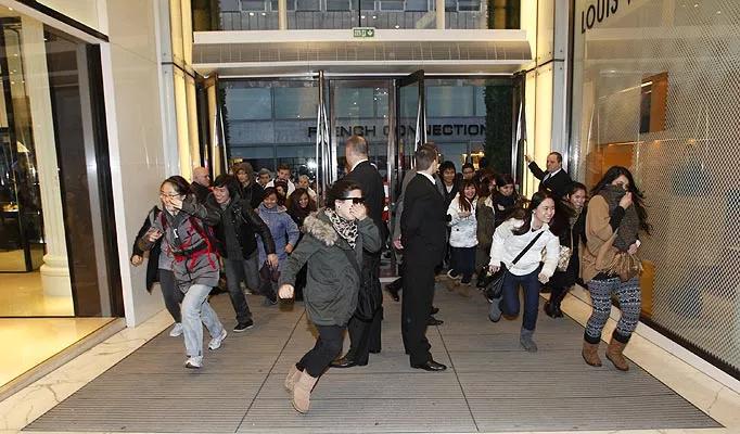 鑻卞浗浼︽暒澶у瀷璐墿涓績,鑻卞浗浼︽暒鍗佸ぇ璐墿涓績