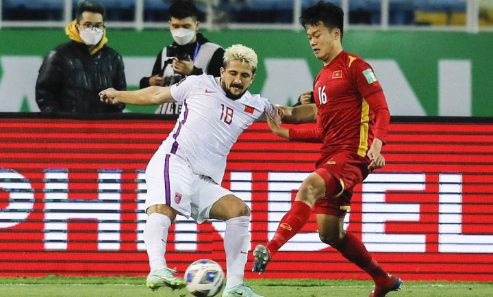 要打出自己的风格,国足进攻要有变化,防守针对性要加强