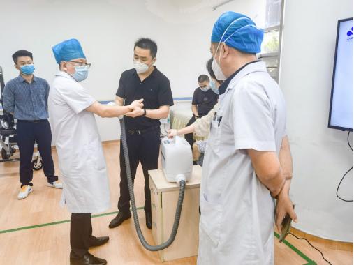 作为科技智能护理设备获得深圳景田医院医护人员一致好评