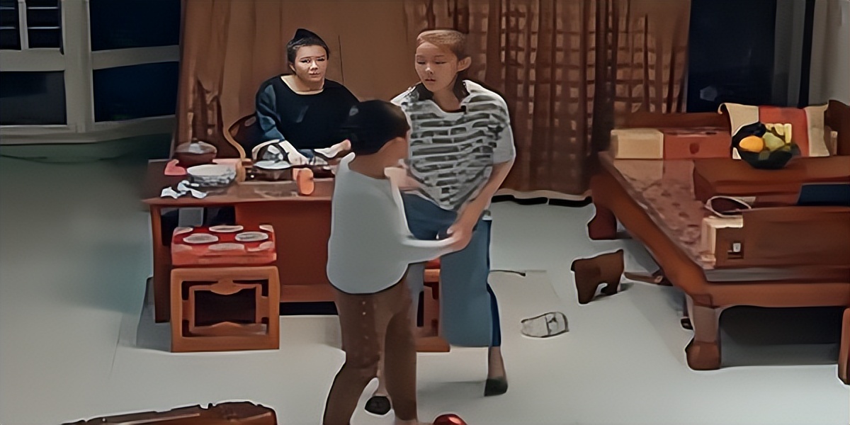 辽宁富家女，16岁吃饭要人喂，参加节目发脾气打导演，6年后怎样