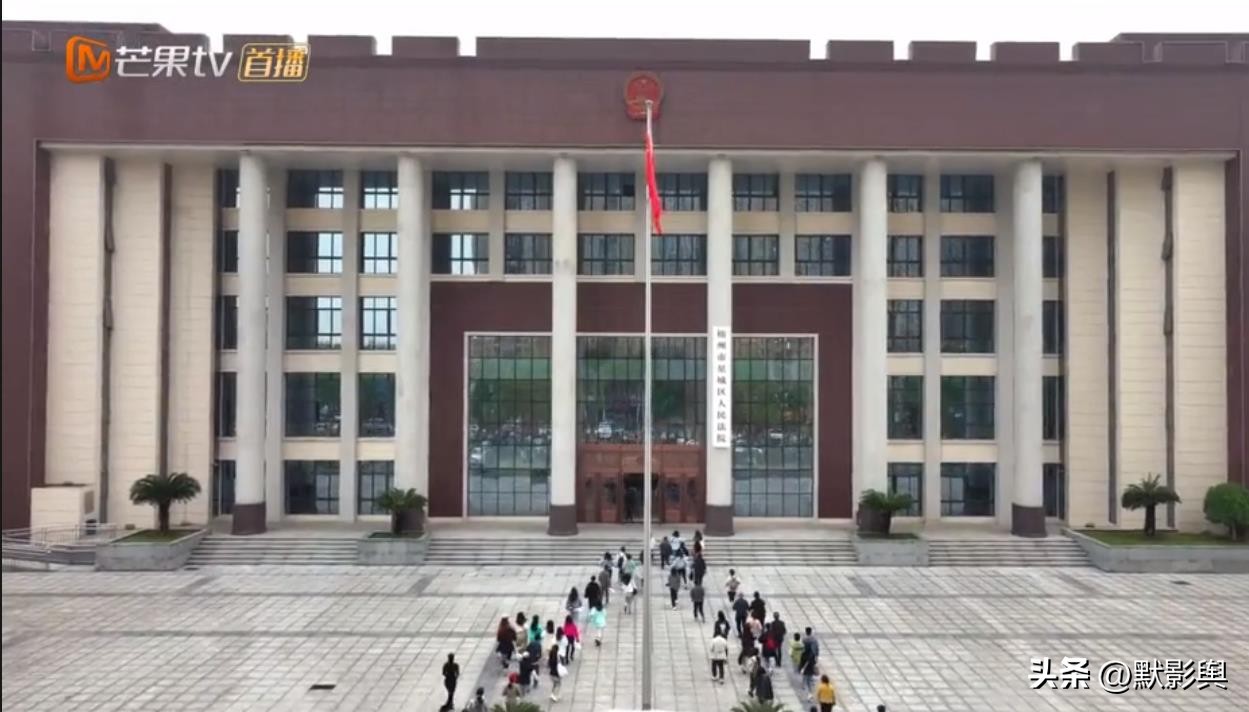 底线大结局，此剧播完！我们这十年，渐入佳境，明晚*疆新**场！待追