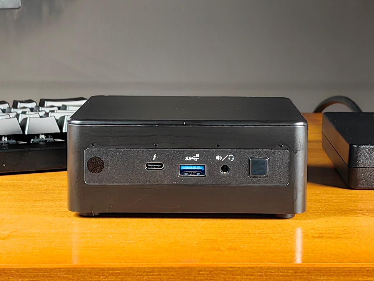 打造移动办公新形态？四个要点教你选对小主机