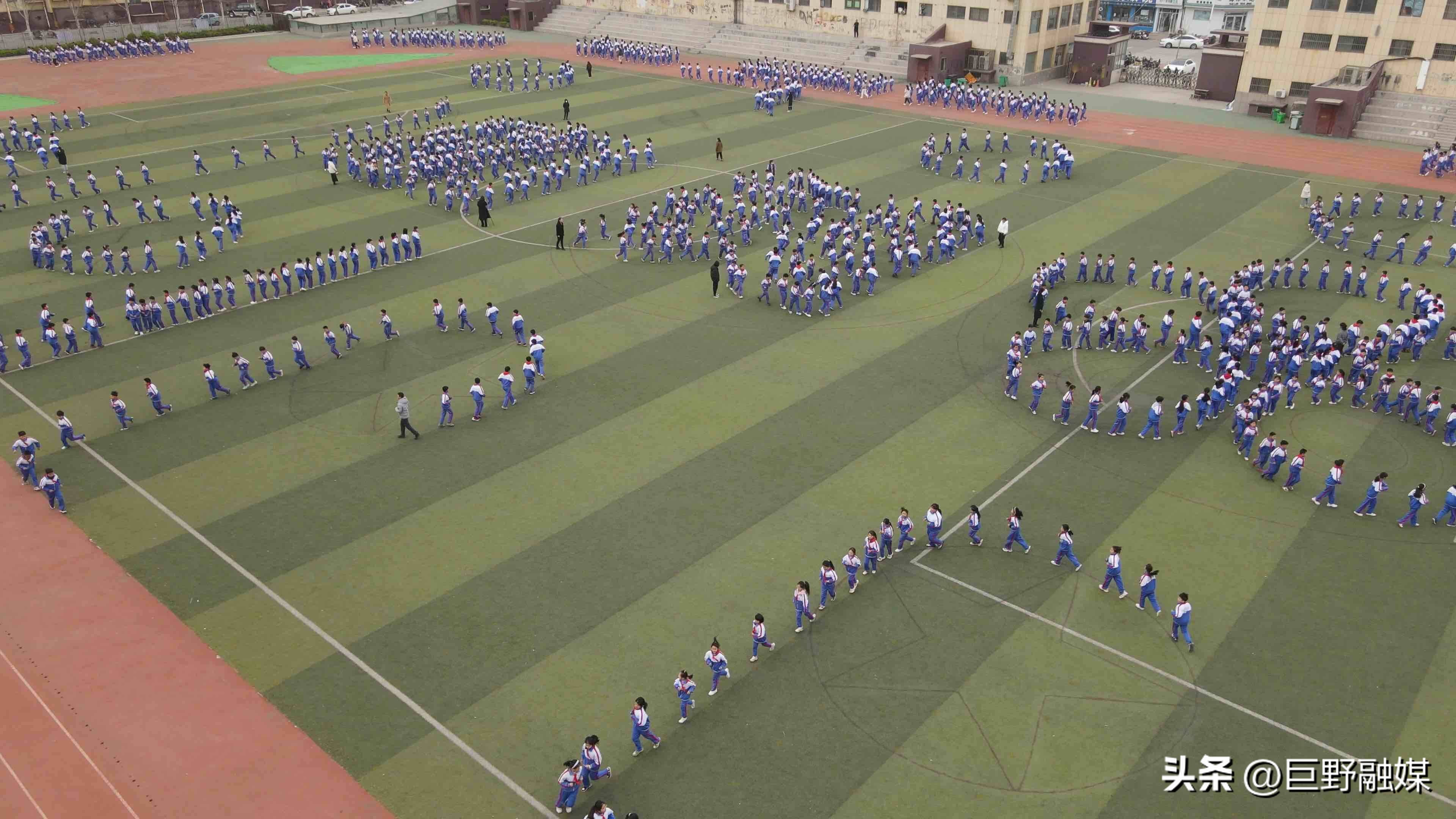 金凤路小学阳光大课间,实验小学阳光大课间