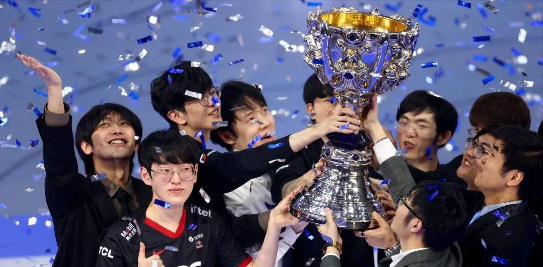 不看足球是年轻人的损失,足球怎么算失去球权