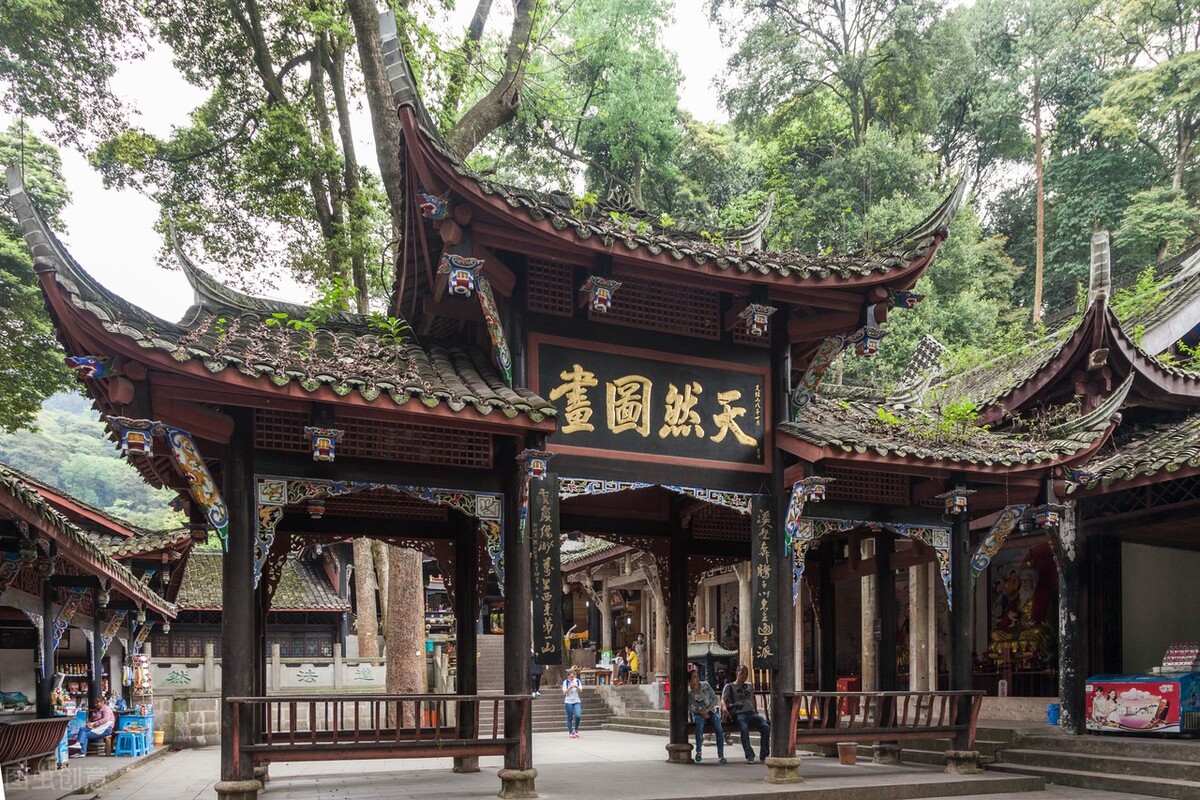 国内人气最旺的十大宗教名山,国内人气最旺十大名山