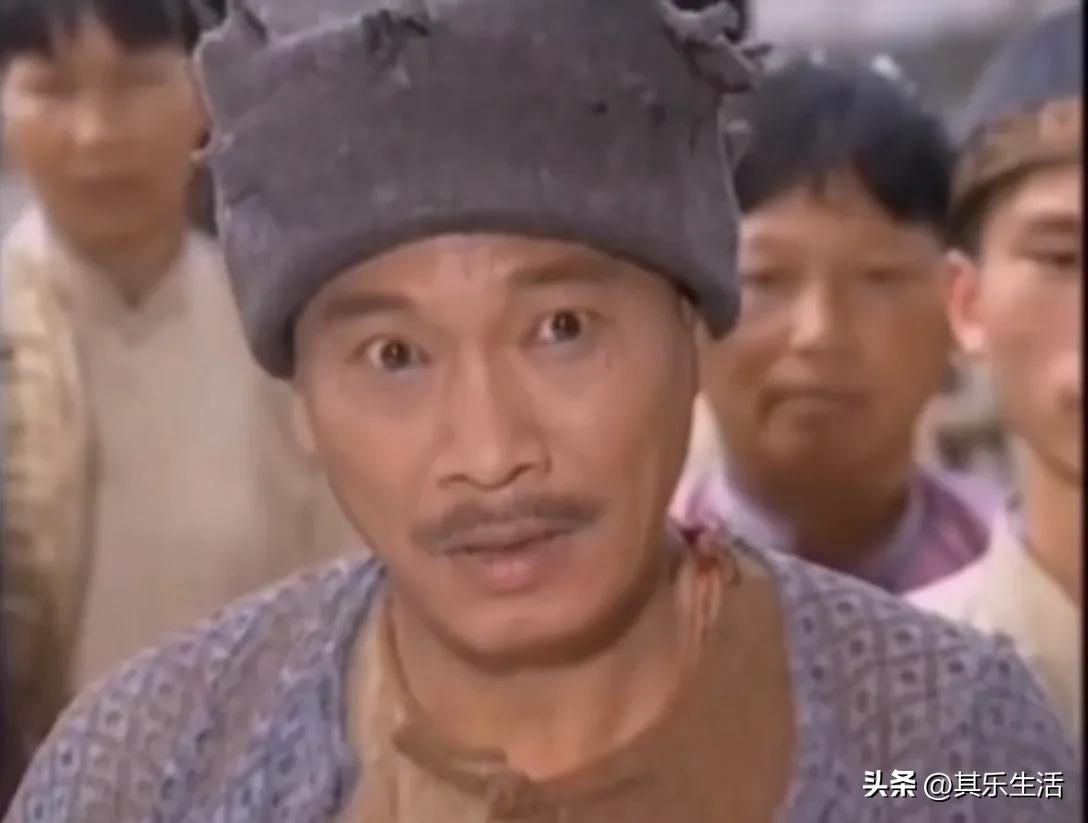 九岁县太爷演员今昔对比,九岁县太爷扮演者现在长什么样