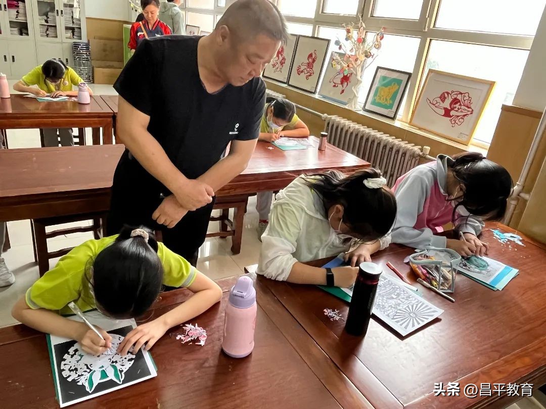 政协委员视察教育工作,政协委员视察学校项目