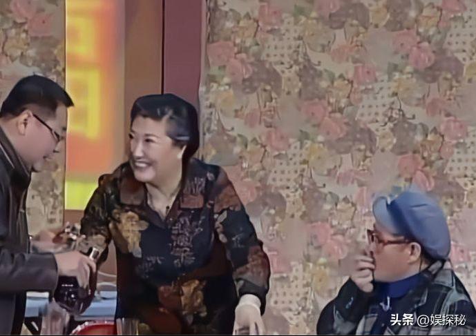 何庆魁的字画值钱吗,李甲忠和何庆魁谁的字画值钱