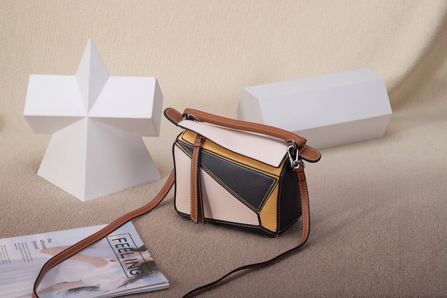 情人节是谁给谁送礼物,情人节过了再送礼物还有意义吗