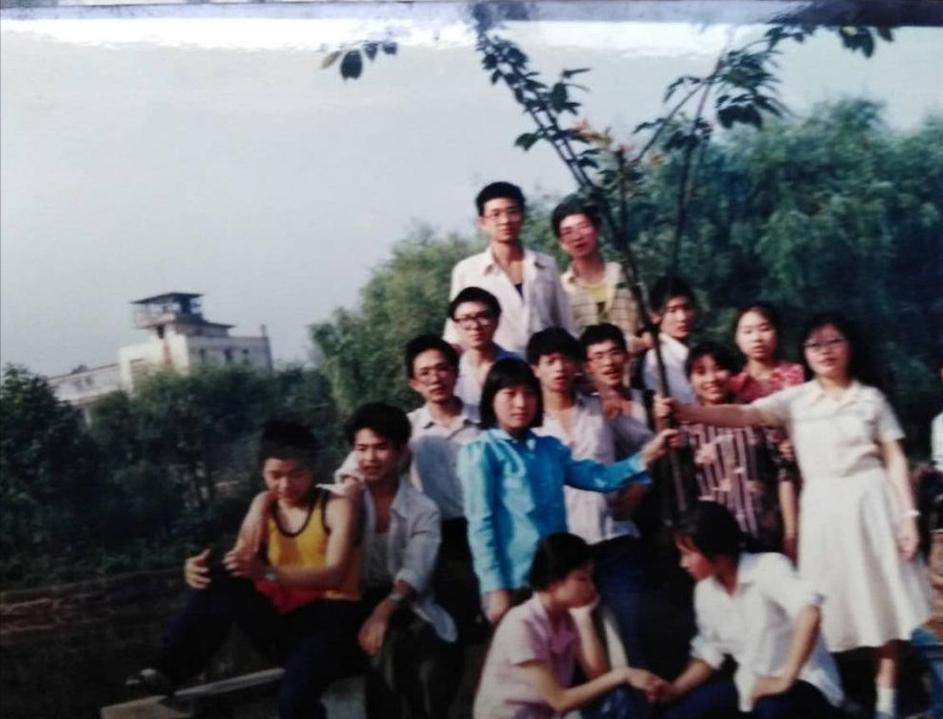 吾生最重是师范，心中永远的百草园