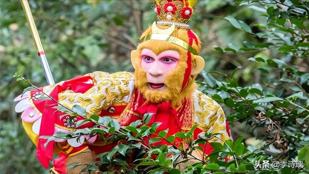 一把斩妖除魔的金刀,一条如意金箍棒