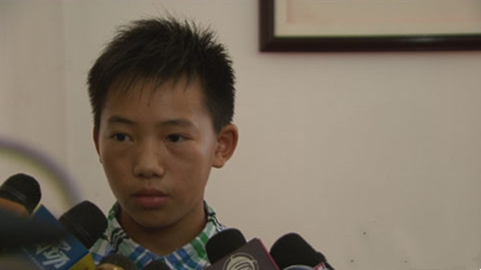 广西孤儿杨六斤现在的状况,广西孤儿杨六斤生活视频