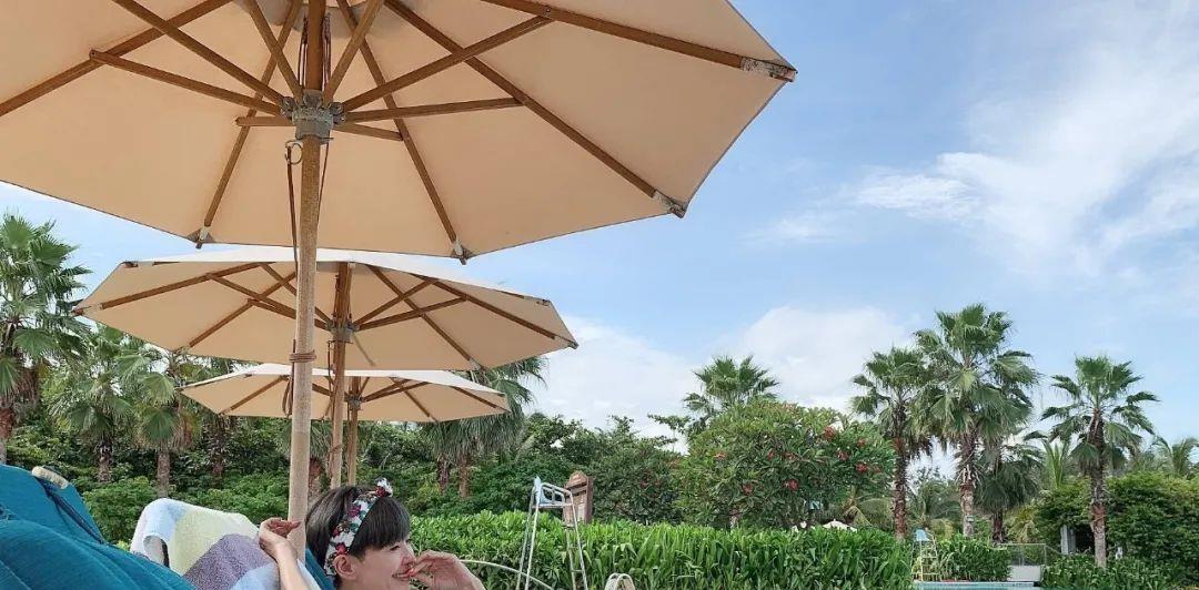 她自曝“不满足自己的欲望”，愿意做有钱人的*妇情**，却没有被封杀