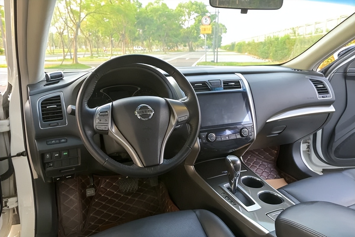 二手日产天籁7万元中山,全网价格最低二手日产天籁