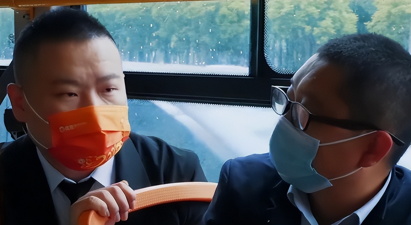 岳云鹏为什么能成为德云一哥,岳云鹏成长道路之逆袭德云一哥