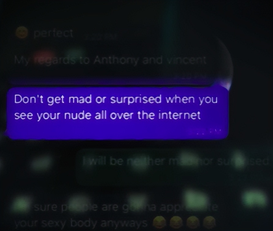 美国单身辣妈网恋假帅哥被威胁p裸照！逃脱后遇照片真人甜蜜热恋