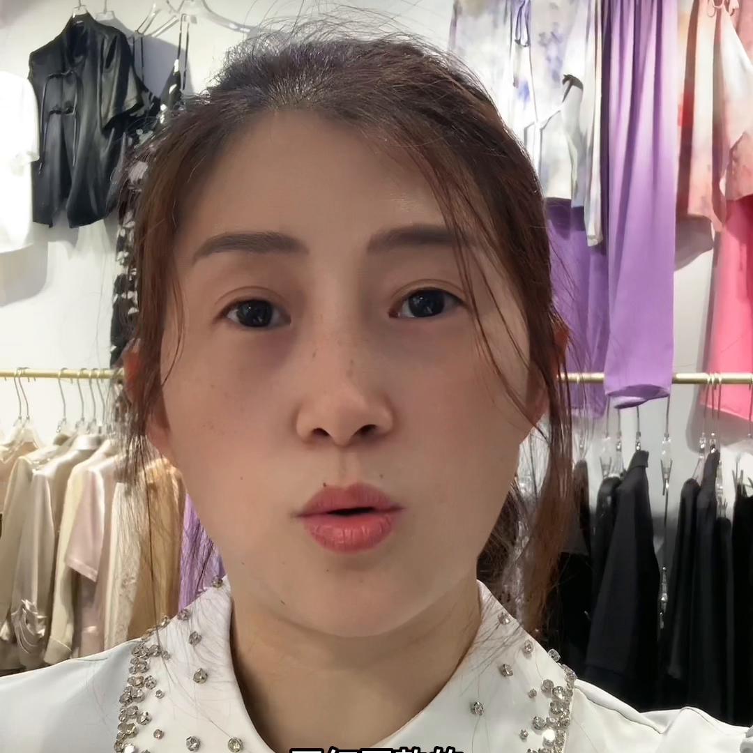 深圳南油高端女装批发攻略,深圳南油高端女装拿货一件代发