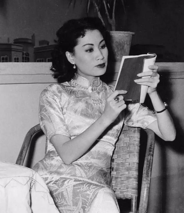 红线女与赵丹完整版,红线女一生四段情史