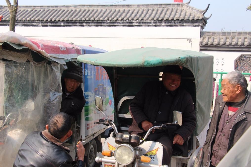 帮忙接送孩子却被罚3万,接邻居的孩子被罚款3万后续