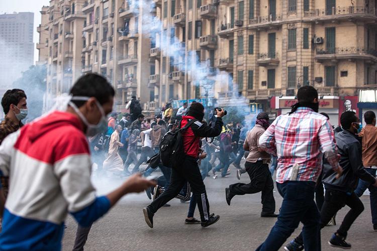 两个兵王叛逃，与一千多军警对峙3天，放大火烧山才将他俩制服！