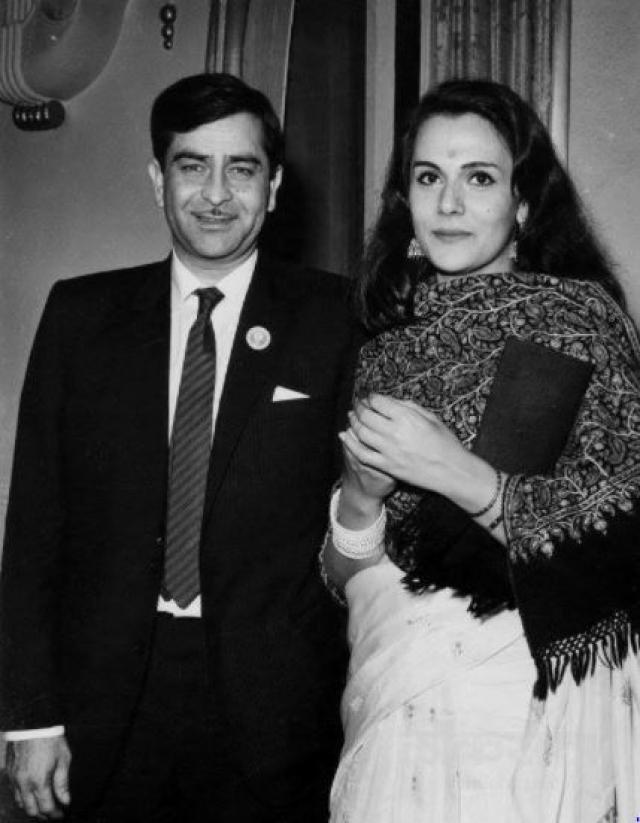 鍗板害閫夌編鐨囧悗鏅噷浜氬崱杈涙牸,鍗板害濂虫紨鍛樻櫘閲屼簹鍥剧墖