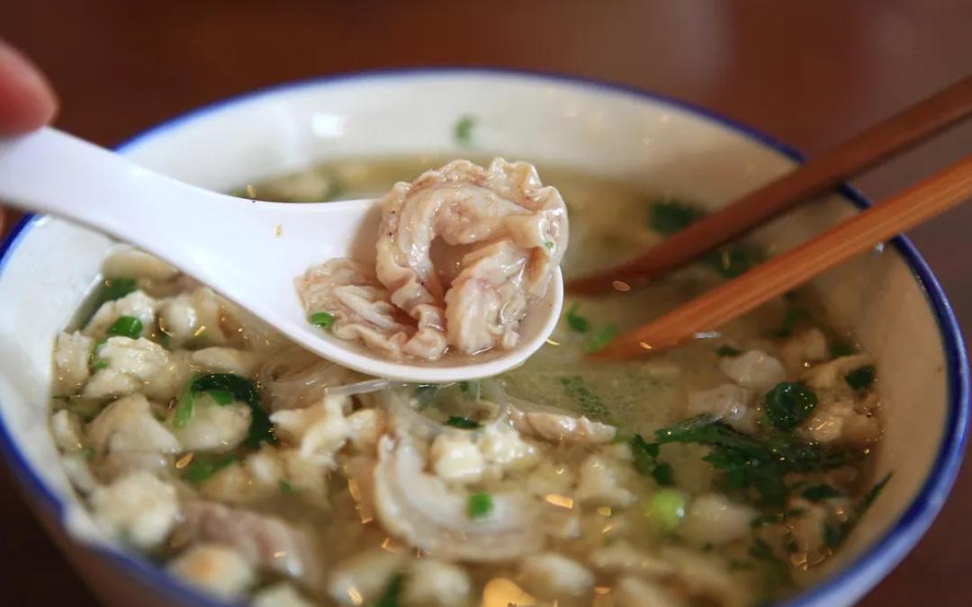 有缘千里来吃“臭”，不用暗号，靠味儿就行