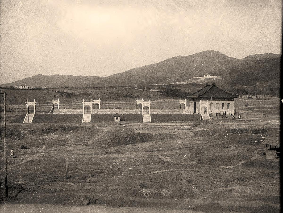 纳粹德国屠杀犹太女人,变态纳粹