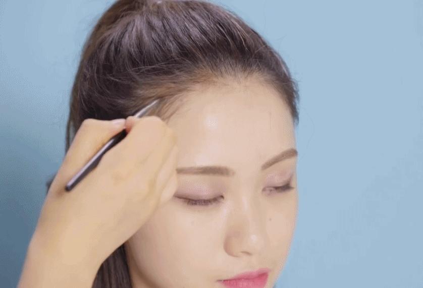 女生为了变美到底有多假动漫版,女生为了变美做整容手术