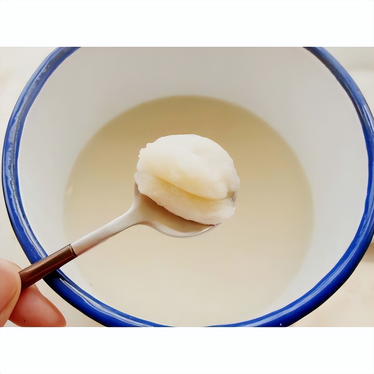 你怎么在我买的猪油里混了哈喇子啊！回复：你在狗叫什么？