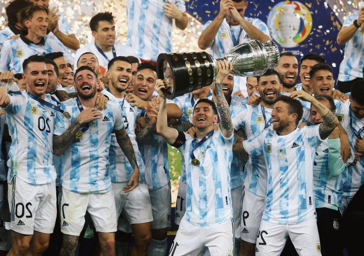 梅西2014年凝望大力神杯,梅西波澜壮阔的梦想