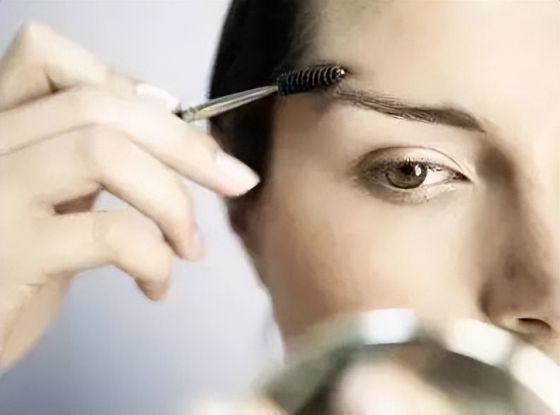 作为做过眼袋手术的过来人,做过提眉的感触