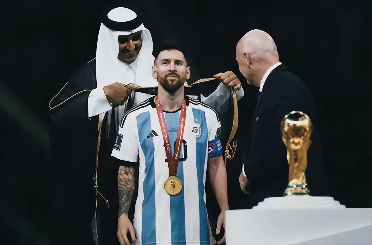 世界杯老马进球,世界杯历史十佳进球小罗任意球