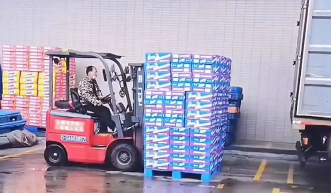 怎么还没人曝光中国邮政“真面目”？