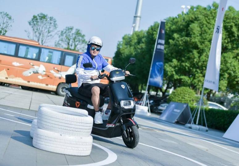 最值得入手的九号电动车,爱玛九号电动车多少钱