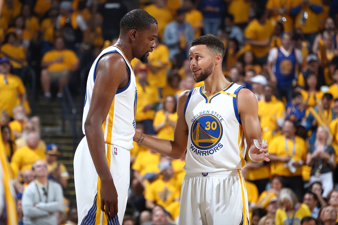 美媒去年勇士夺冠概率,美媒评今年总冠军