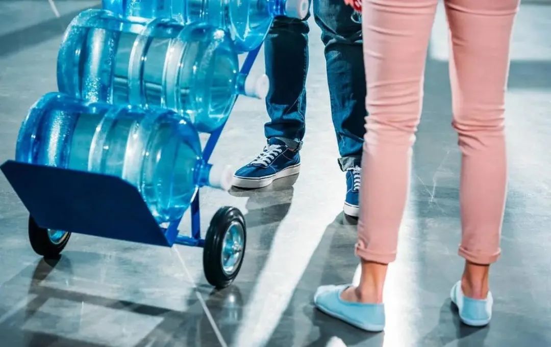 做冷门生意月入上万,年过50找不到工作