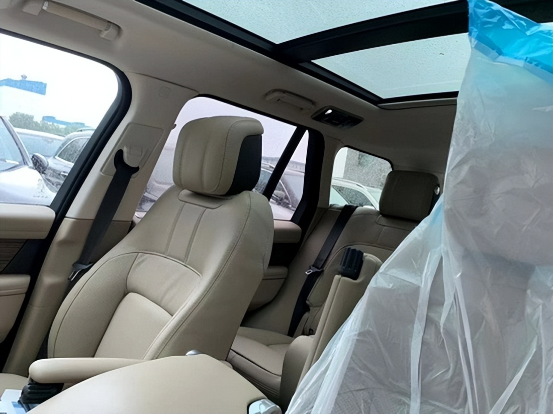 21年路虎揽胜运动版hse,路虎揽胜行政3.6柴油越野测试