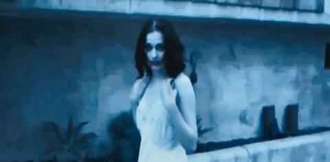 家暴、PUA、当众强奸，明星这个没心没肺的男人终于挨锤子了