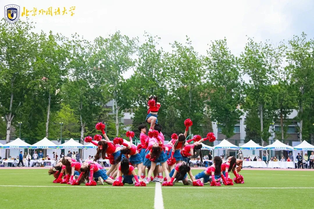 中国大学篮球比赛高燃,世界冠军助阵表演视频