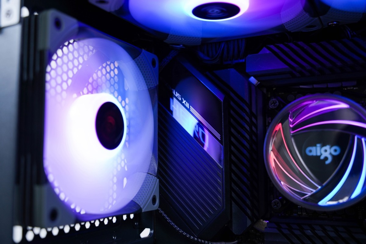 高级感桌面搭建,diy改造电脑主题机箱