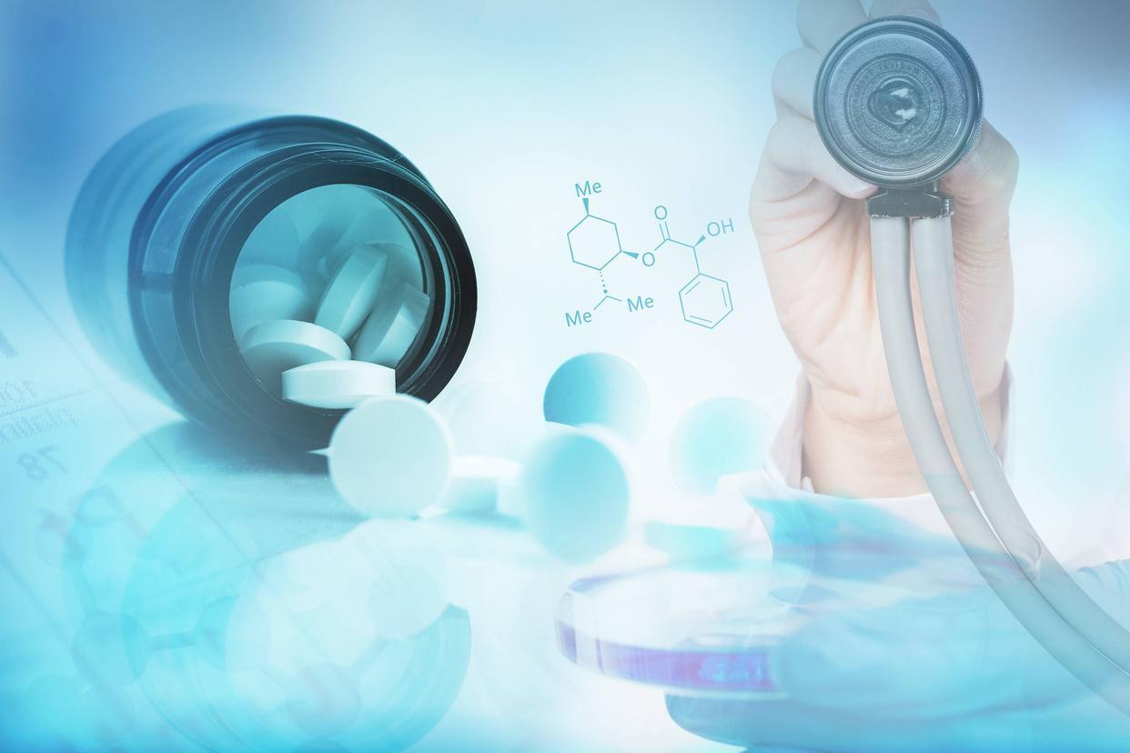 裤子脱到膝盖的检查,裤子脱到了膝弯处检查