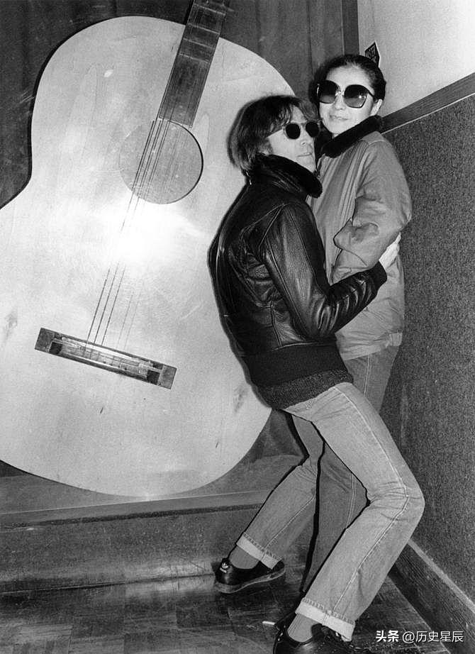 【晚清*楼青**旧影】*楼青**女媚态百出，丰乳肥臀，风情难挡！