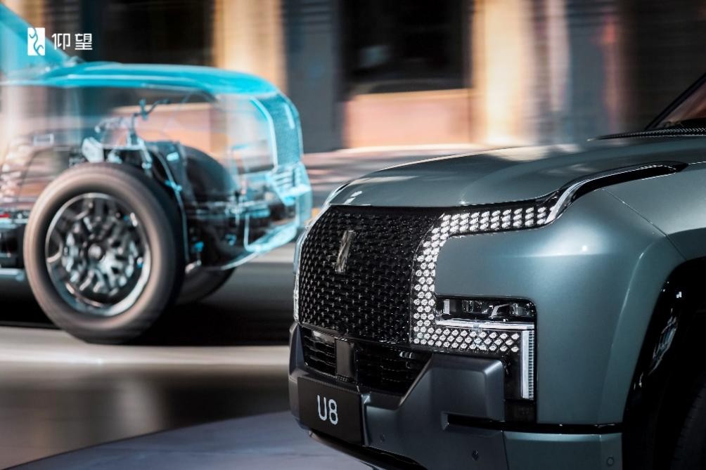 仰望u8底盘驾驶感受,仰望u8车身高度对比