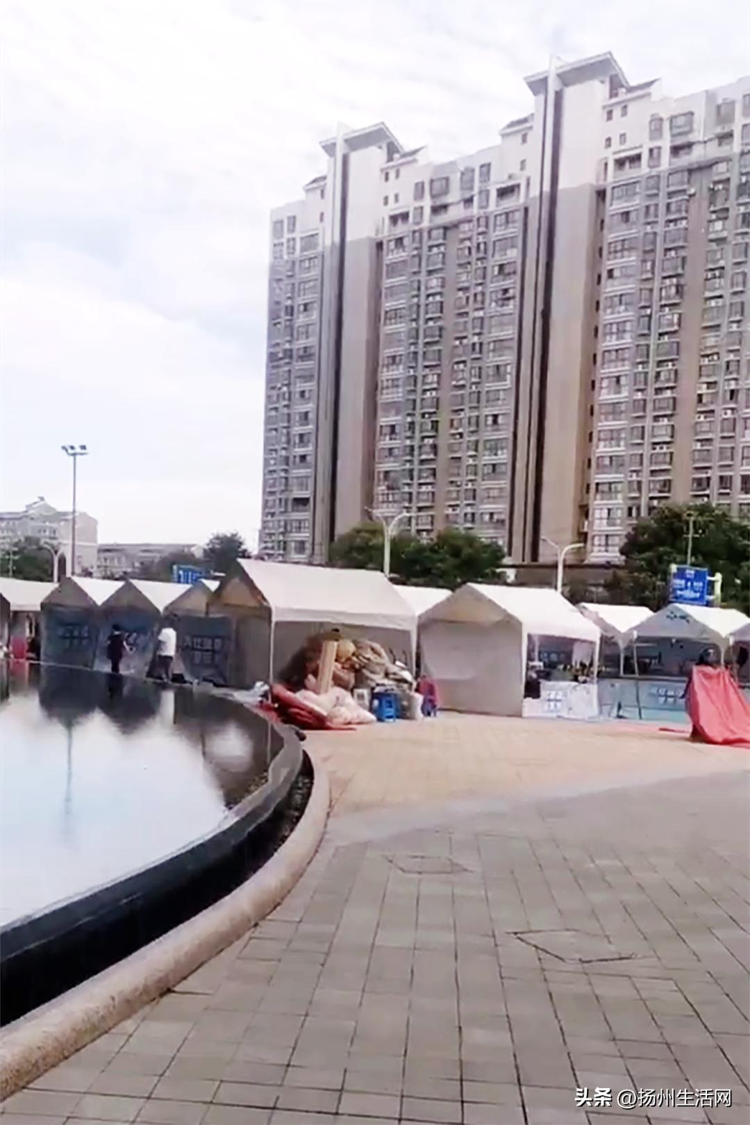 商圈新贵的没落，五彩世界在扬四年都发生了什么？