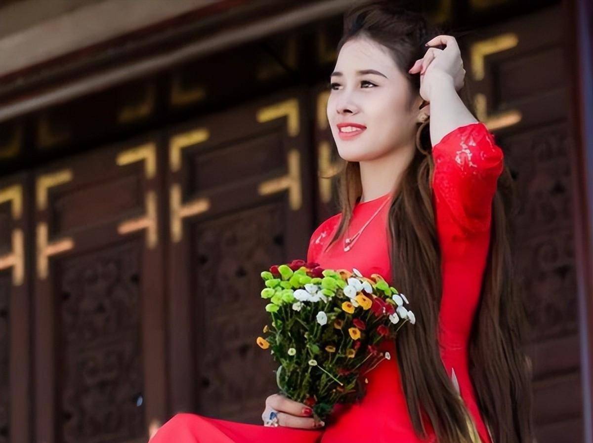 越南紫霞仙子嫁中国小伙子,越南媳妇紫霞回越南