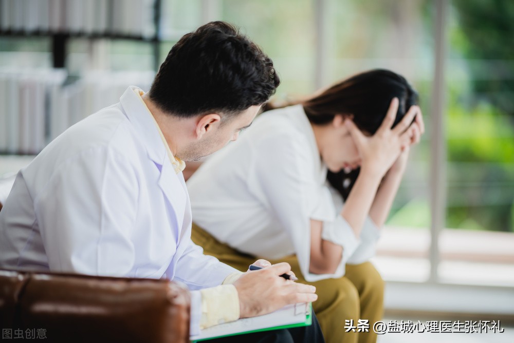 家有精神分裂症但是家人又要挣钱,家里面有精神分裂症患者