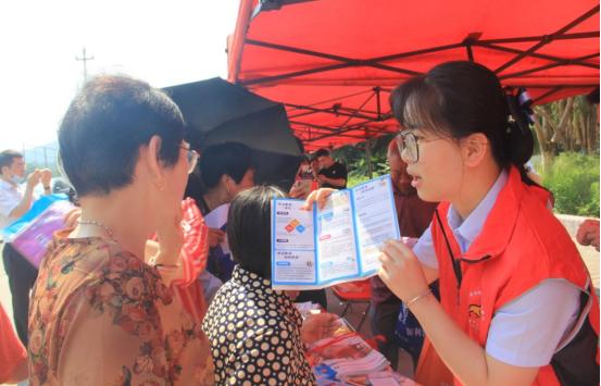 邮储银行党支部七一主题活动,农行迎七一主题党日活动