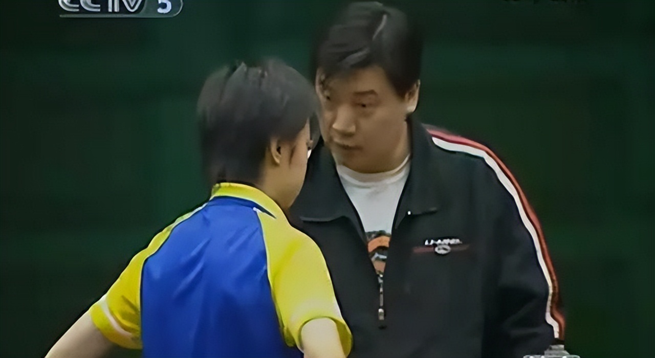 她是世界女乒第一人，大20岁老公与袁立同居12年，转身把她宠上天