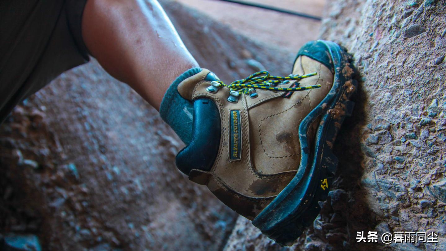 徒步鞋哪种鞋最舒服,徒步鞋的选择与穿戴建议